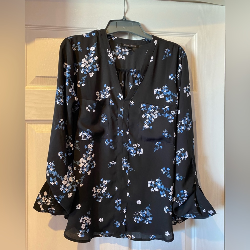 41 Hawthorn Stitch Fix Black V Neck Floral Blouse Size Large